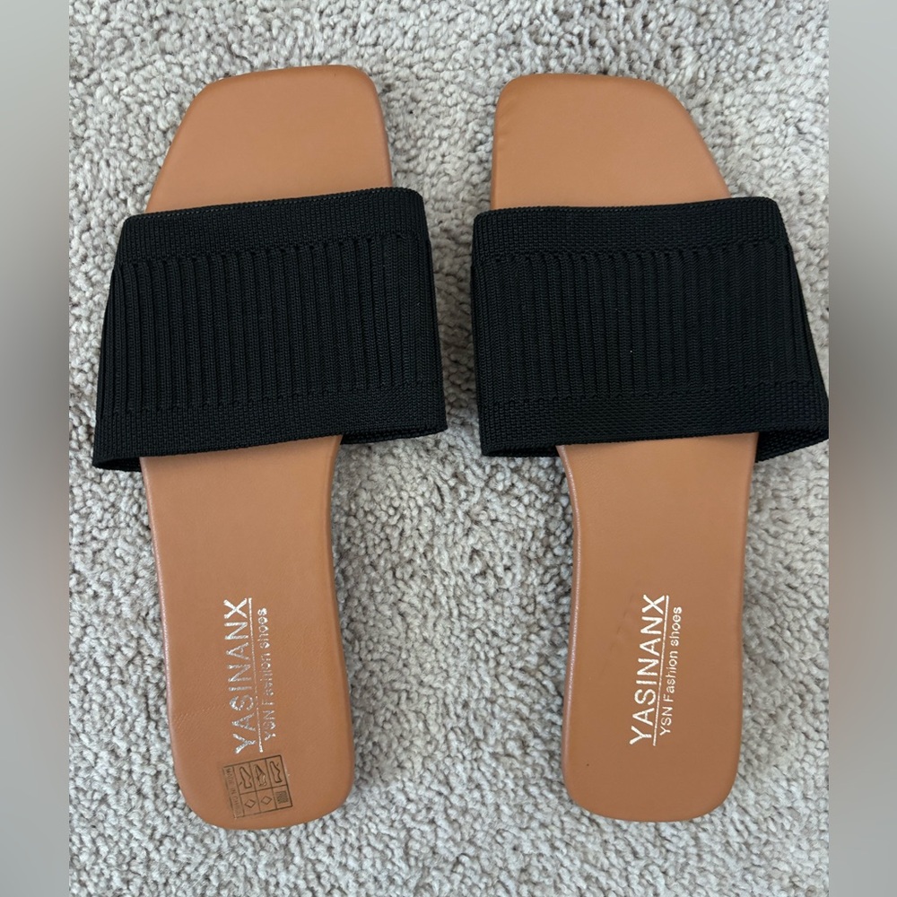 Women’s Black Flat Sandals‎ 39